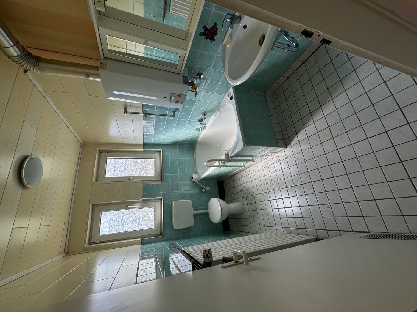 Badezimmer vor der Modernisierung